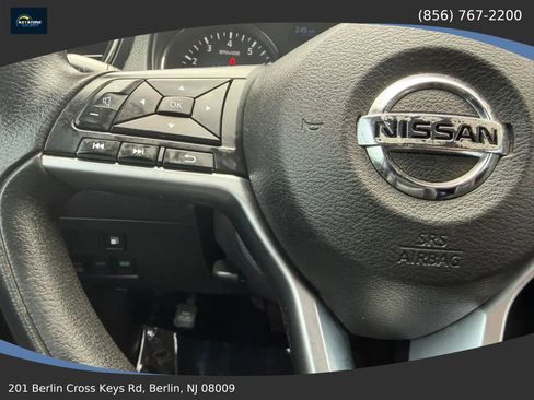 Used 2018 Nissan Rogue S AWD/4WD image 19