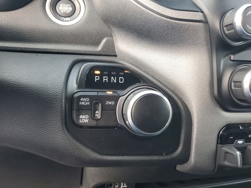 Used 2024 RAM 3500 Tradesman w/ Chrome Appearance Group image 23