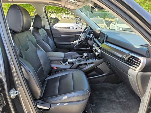 Certified 2024 Kia Telluride S w/ S Sunroof Package image 19