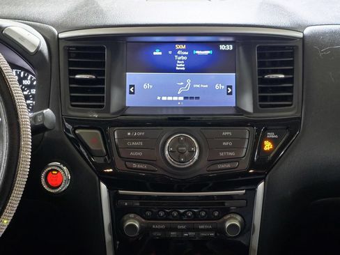 Used 2019 Nissan Pathfinder S FWD image 18