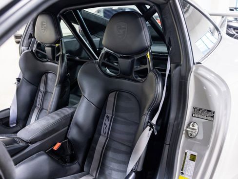 Used 2018 Porsche 911 GT3 image 35