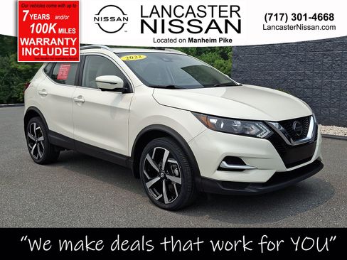 Certified 2022 Nissan Rogue Sport SL AWD/4WD image 1