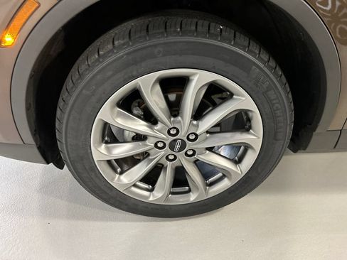 Used 2022 Lincoln Corsair AWD w/ Premium Package image 8
