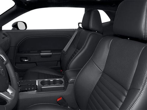 Used 2014 Dodge Challenger R/T w/ Electronics Convenience Group RWD image 8