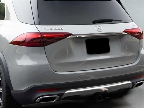 Used 2024 Mercedes-Benz GLE 450 4MATIC w/ Winter Package image 15