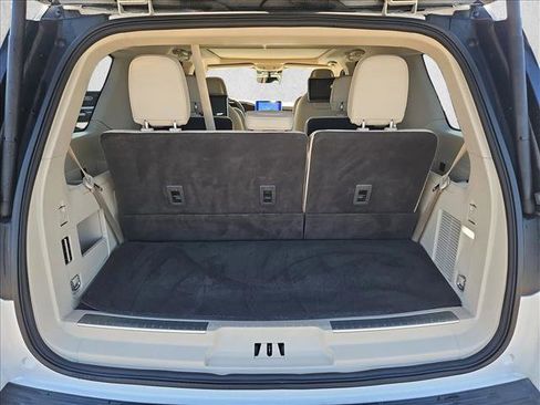 Used 2019 Lincoln Navigator Reserve w/ Cargo Package image 6