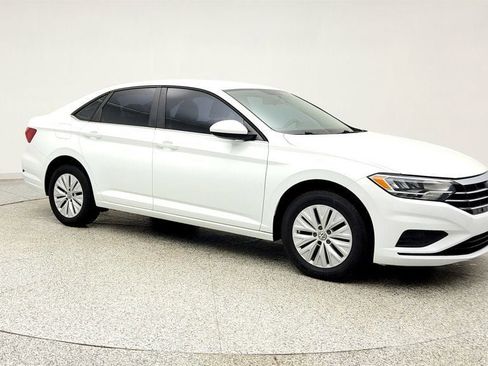 Used 2019 Volkswagen Jetta S w/ Driver Assistance Package FWD image 3