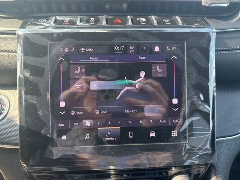 New 2025 Jeep Grand Cherokee L Laredo image 38