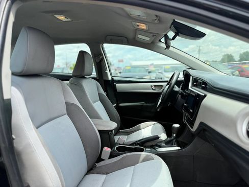 Used 2017 Toyota Corolla LE FWD image 32