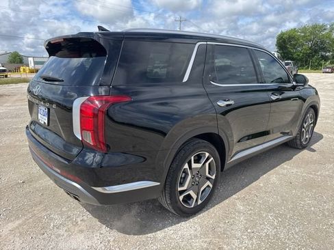 Used 2024 Hyundai Palisade Limited FWD image 7