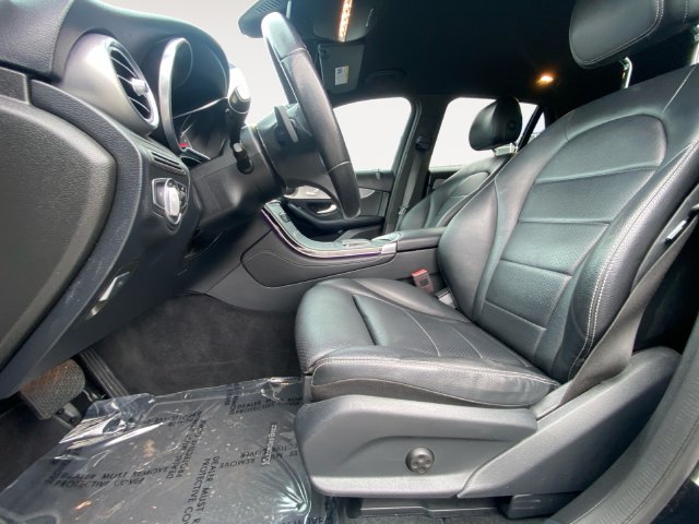 Used 2020 Mercedes-Benz GLC 300 image 9