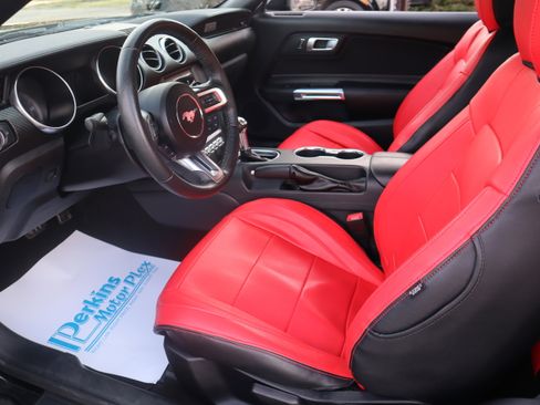 Used 2019 Ford Mustang Coupe image 22