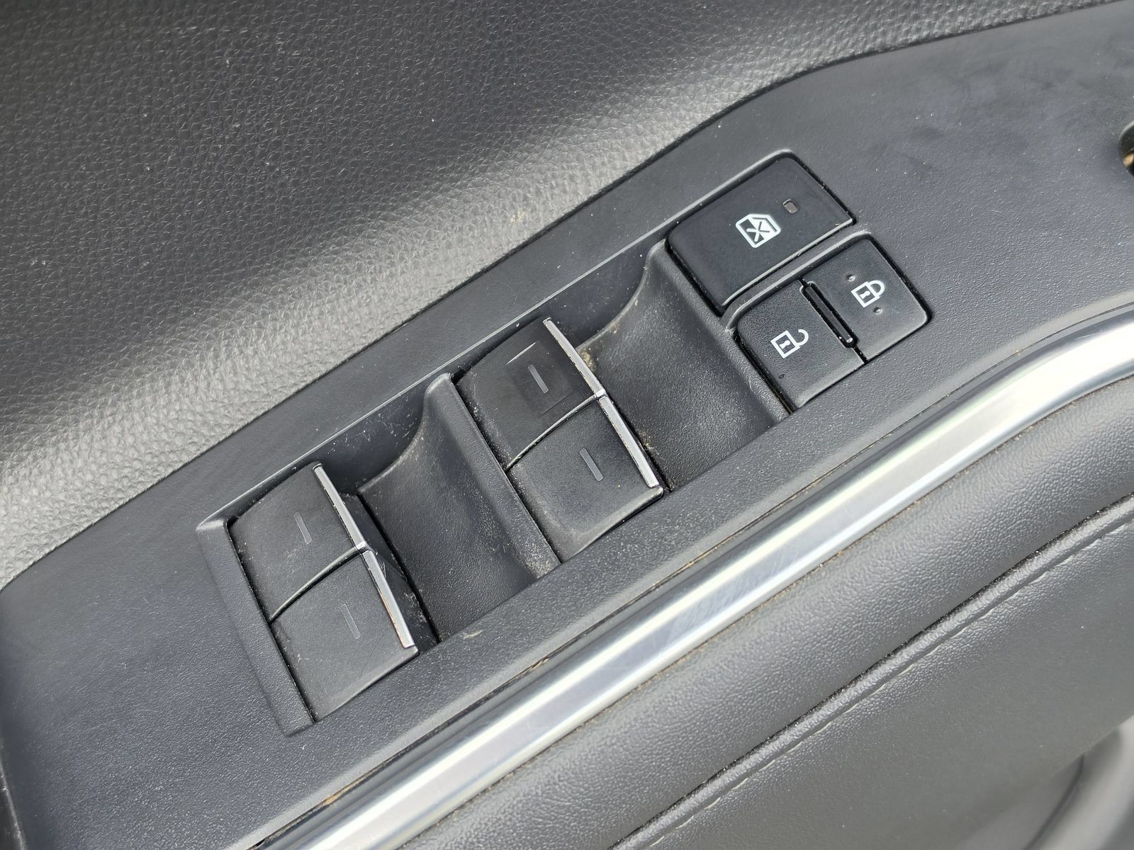 Used 2022 Toyota Highlander Limited FWD image 26