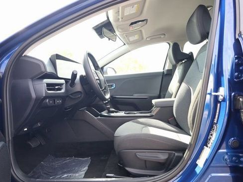 New 2025 Kia K4 LXS image 13