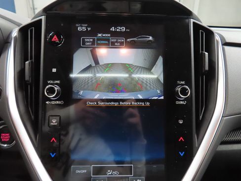 Used 2025 Subaru Crosstrek 2.0i Premium image 13