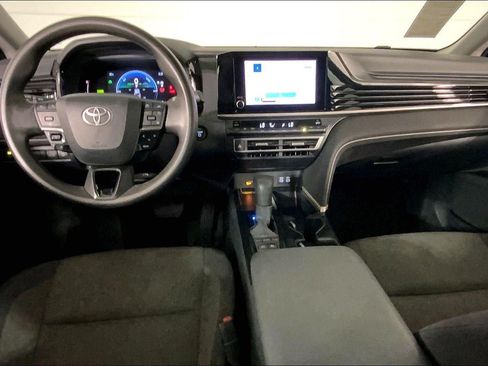 Used 2025 Toyota Camry LE FWD image 16