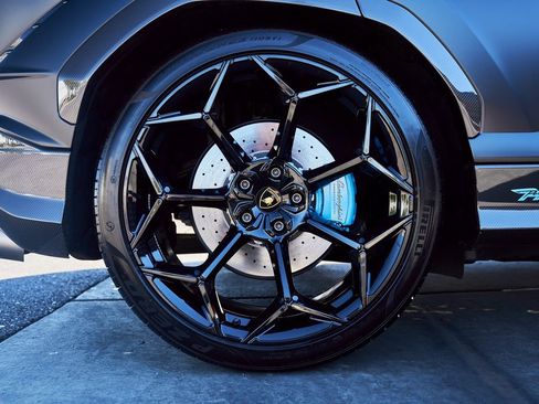 Used 2024 Lamborghini Urus Performante image 29