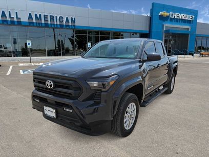 Used 2025 Toyota Tacoma SR5