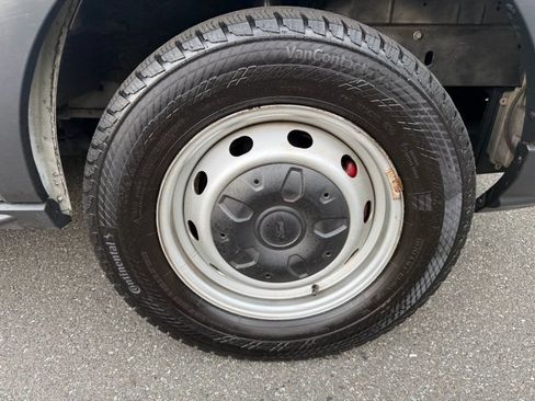 Used 2015 Ford Transit 250 130 Low Roof RWD image 26