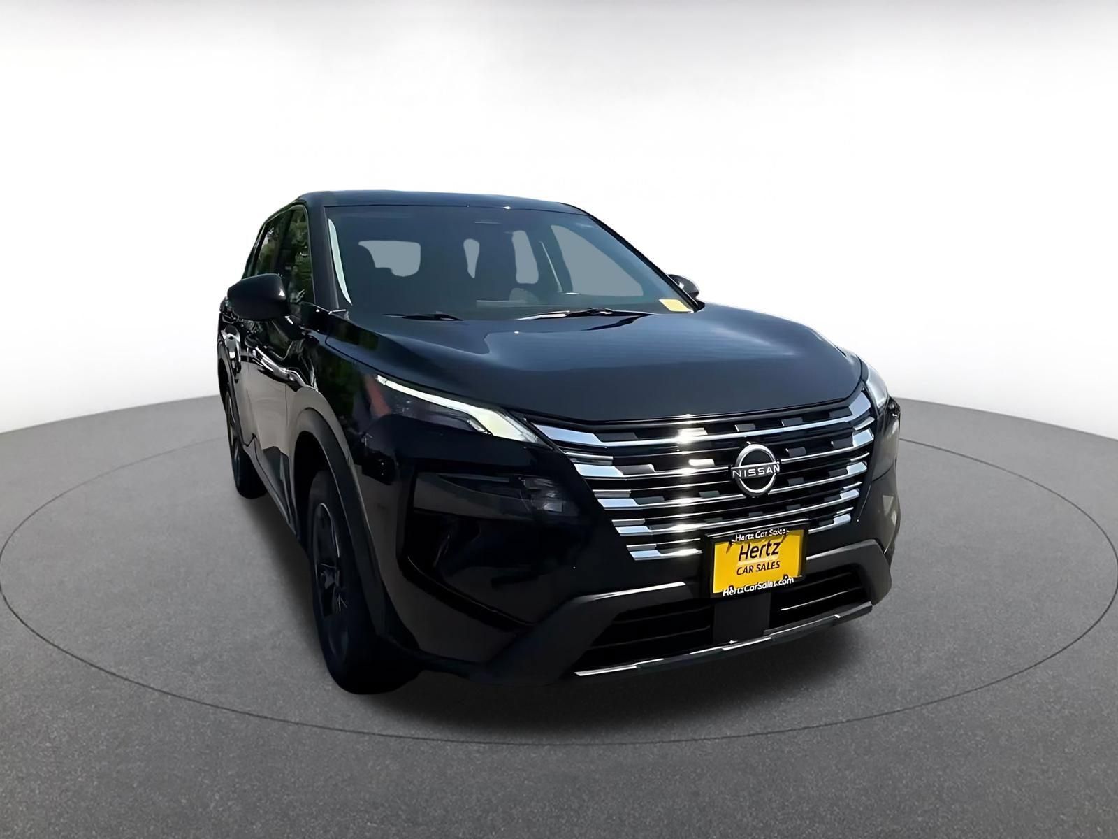 Used 2025 Nissan Rogue SV AWD/4WD image 3