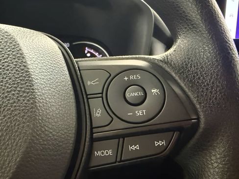 Used 2023 Toyota RAV4 XLE FWD image 20