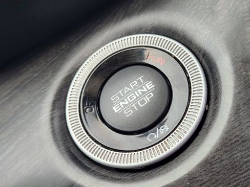 Used 2022 Jeep Grand Cherokee Limited RWD image 21