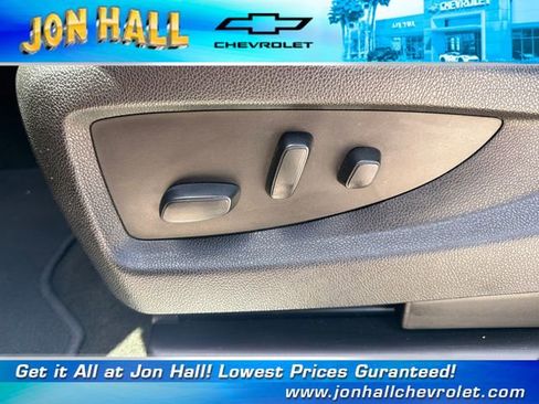 Used 2017 Chevrolet Tahoe LT image 21