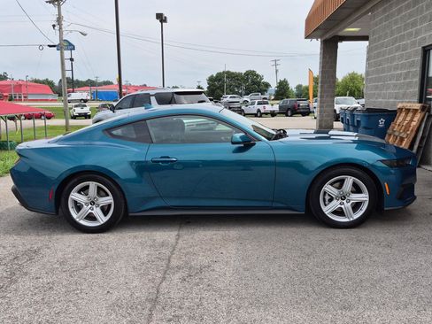 Used 2026 Ford Mustang Premium RWD image 2