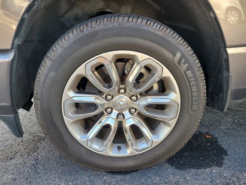 Used 2023 RAM 1500 Laramie AWD/4WD image 8
