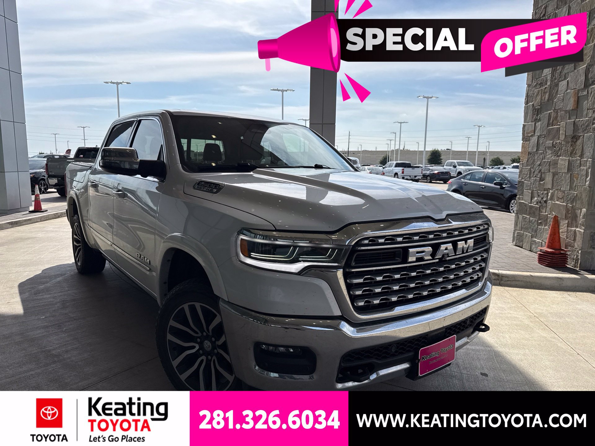 Used 2025 RAM 1500 Limited w/ Off Road Group AWD/4WD image 1