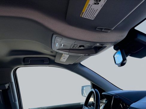 Used 2019 Chevrolet Suburban LT AWD/4WD image 26