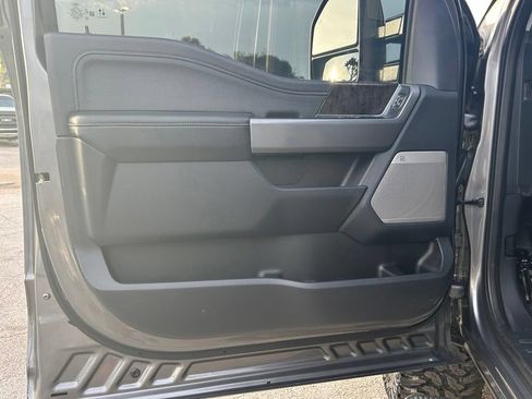 Used 2025 Ford F350 Lariat w/ Lariat Ultimate Package AWD/4WD image 37