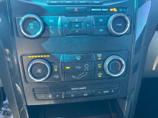 Used 2018 Ford Explorer XLT FWD image 26