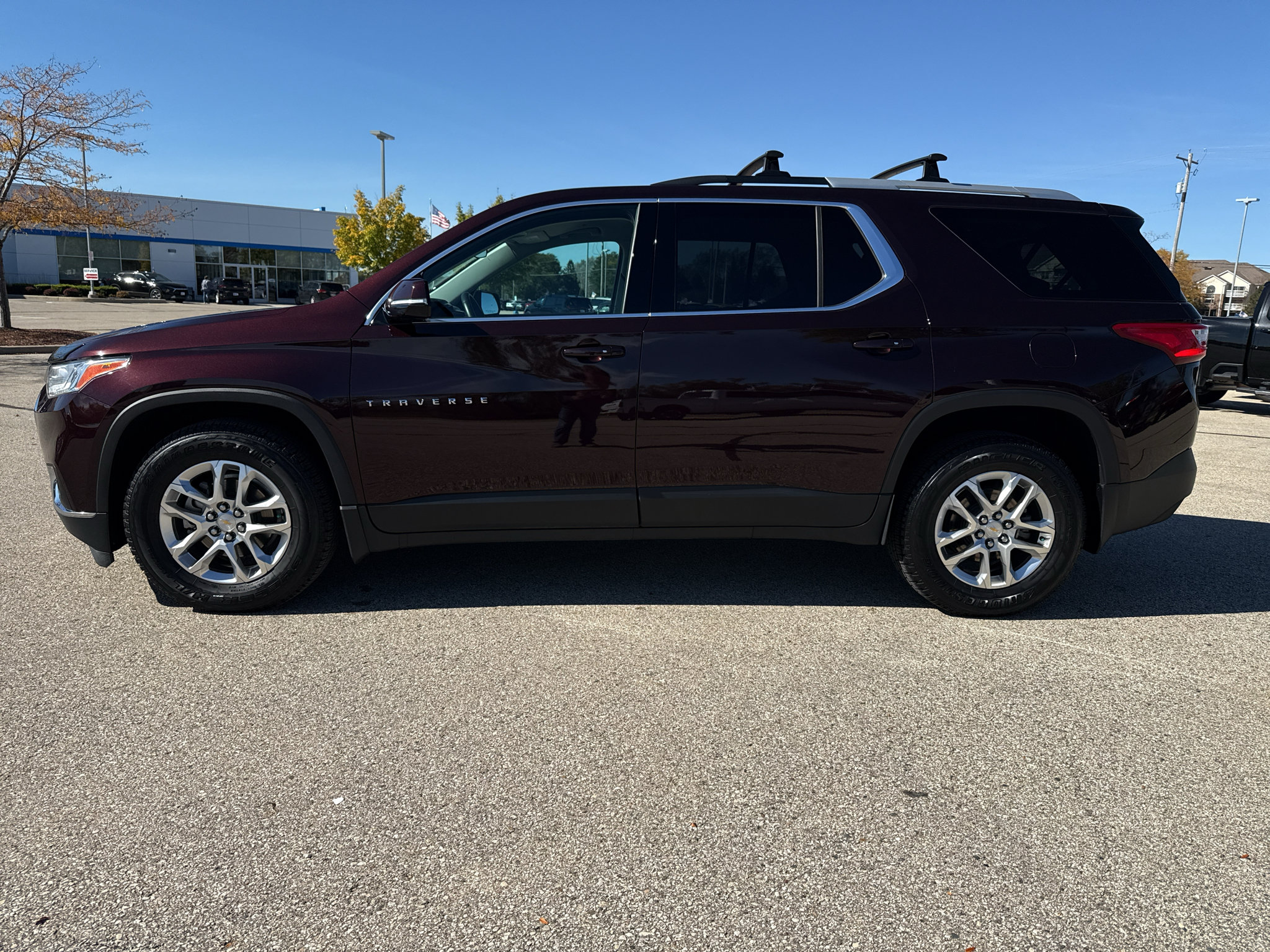Used 2018 Chevrolet Traverse LT AWD/4WD image 2