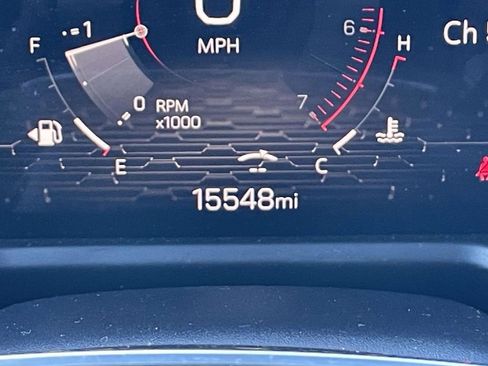 Used 2025 GMC Acadia Elevation image 28