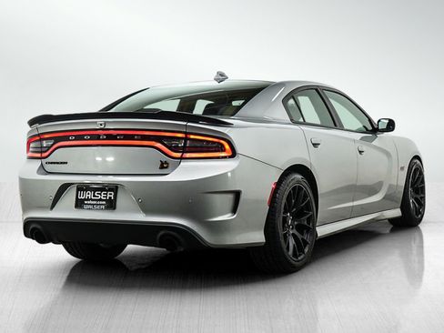 Used 2019 Dodge Charger Scat Pack RWD image 6