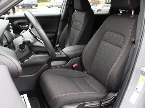 Used 2024 Honda HR-V Sport image 16