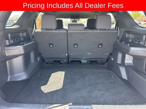 Used 2025 Toyota 4Runner SR5 AWD/4WD image 14