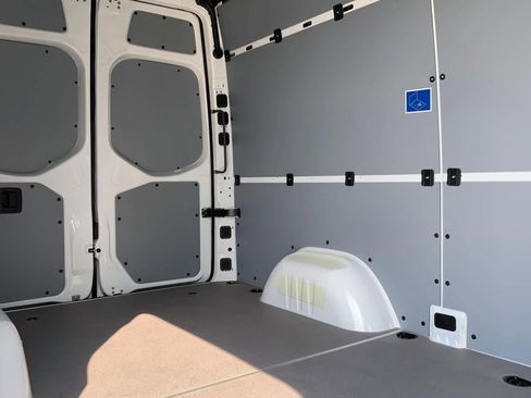 New 2026 Mercedes-Benz Sprinter 2500 image 17