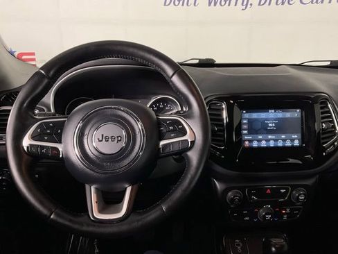 Used 2019 Jeep Compass Latitude image 17