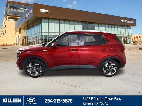 Used 2024 Hyundai Venue SEL image 5