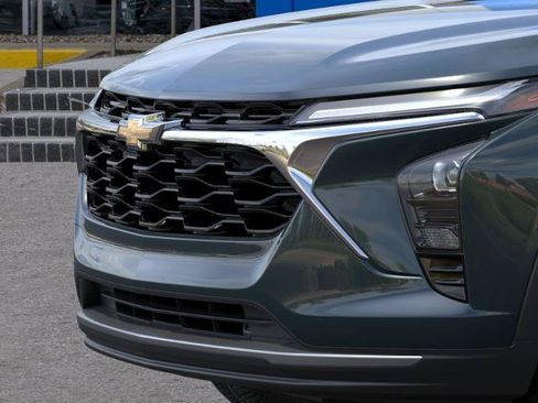 New 2026 Chevrolet Trax LT w/ LT Convenience Package FWD image 13