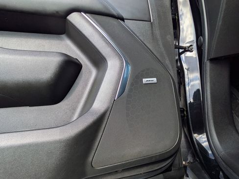 Used 2022 Chevrolet Tahoe Z71 w/ Luxury Package image 14