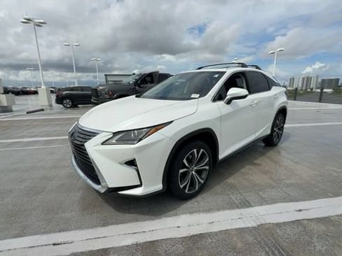 Used 2019 Lexus RX 350 FWD w/ Navigation Package image 4