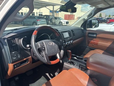 Used 2019 Toyota Sequoia Platinum image 8