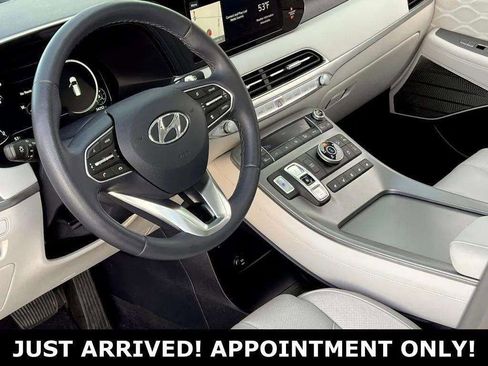 Used 2021 Hyundai Palisade Calligraphy image 14