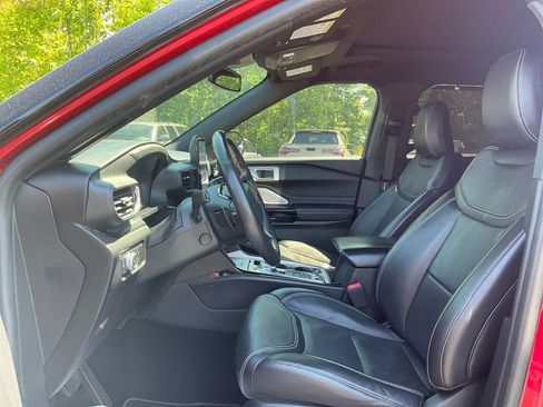 Certified 2021 Ford Explorer ST w/ Equipment Group 401A AWD/4WD image 16