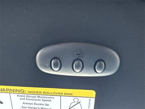 Used 2018 Ford Explorer XLT w/ Equipment Group 202A image 21