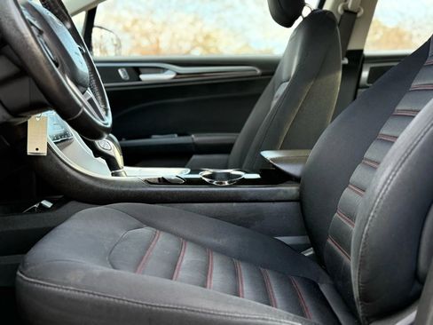 Used 2014 Ford Fusion SE image 22