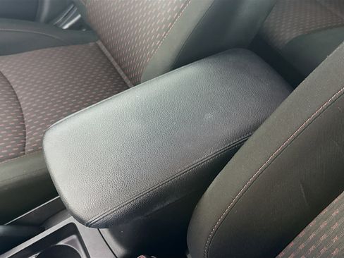 Used 2018 Mitsubishi Outlander Sport ES image 18